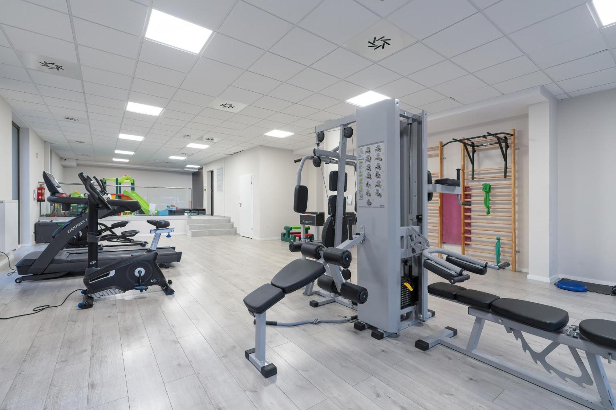 City Center Apartments With Gym & Free Garage Poznan By Noclegi Renters Exterior photo