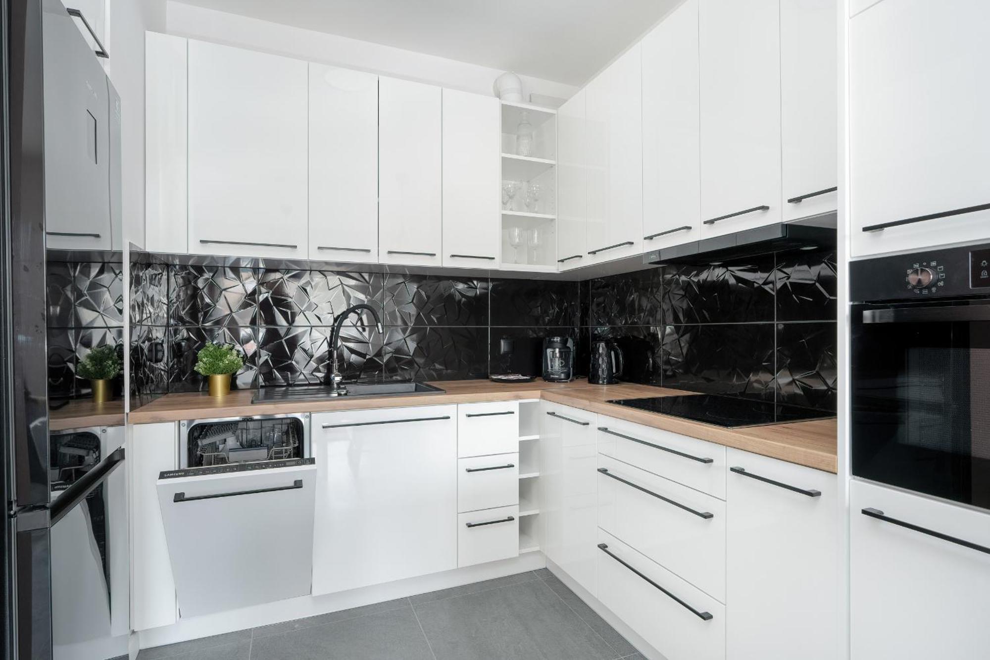 City Center Apartments With Gym & Free Garage Poznan By Noclegi Renters Exterior photo