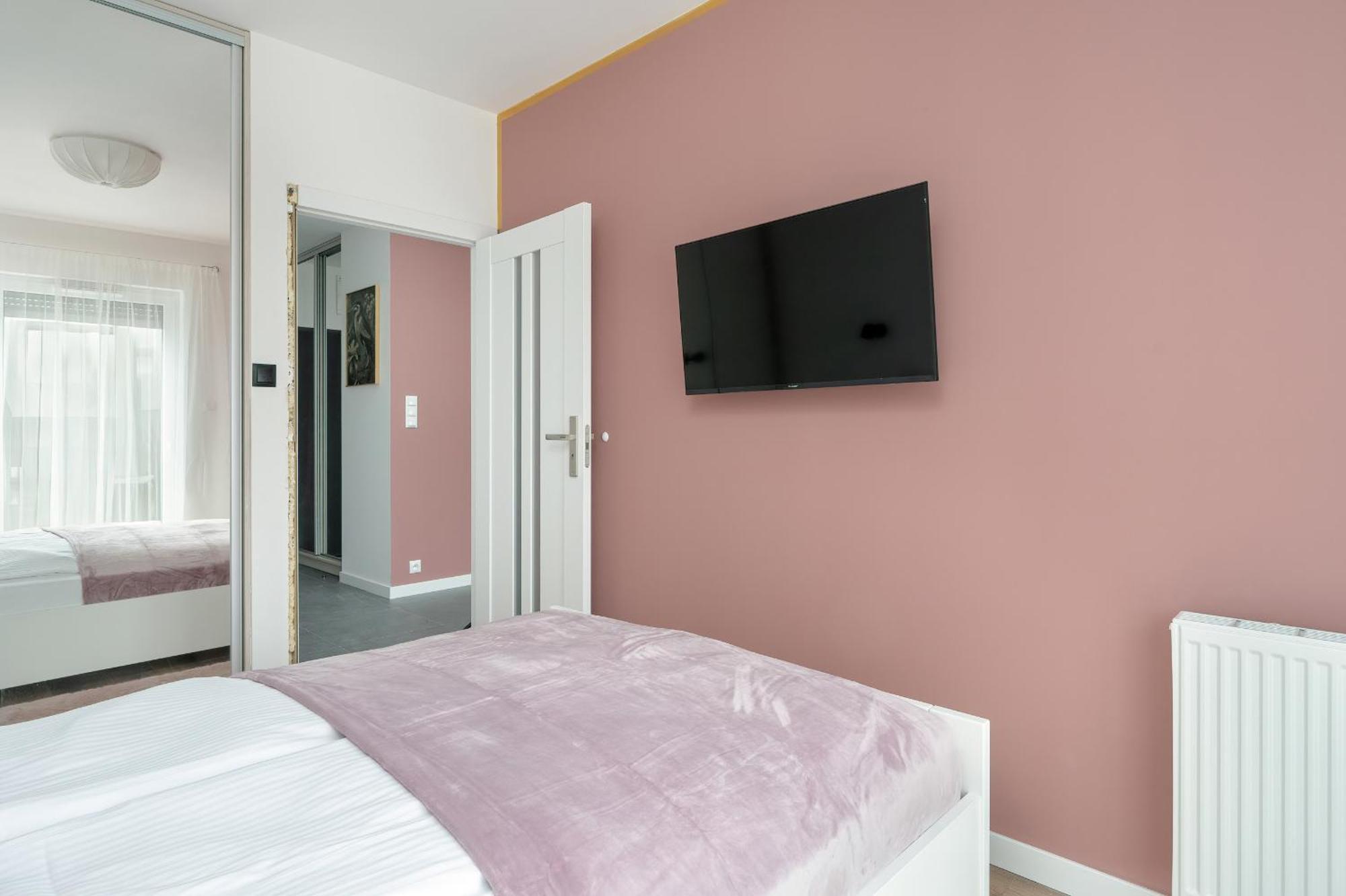City Center Apartments With Gym & Free Garage Poznan By Noclegi Renters Exterior photo